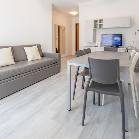 רימיני Residence Hotel Angeli מראה חיצוני תמונה