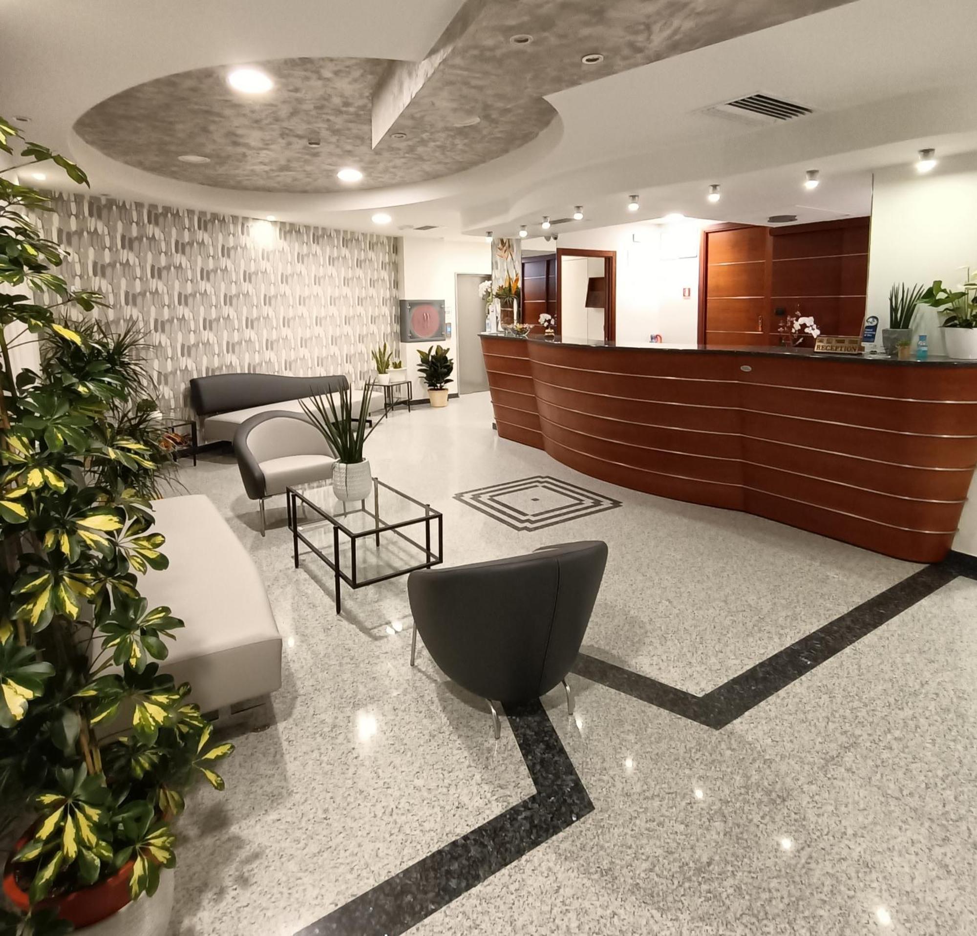 רימיני Residence Hotel Angeli מראה חיצוני תמונה