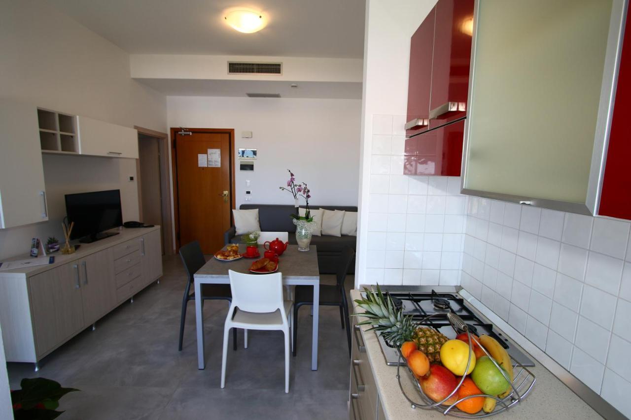 רימיני Residence Hotel Angeli מראה חיצוני תמונה